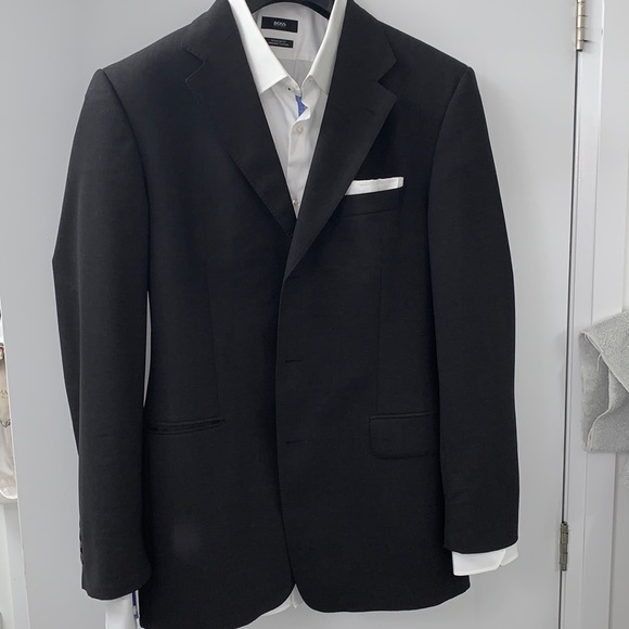Hugo Boss Stretch Sports Jacket Size 40 US, 50 EU. 3 Button Closure. 96% Wool - Picture 4 of 10